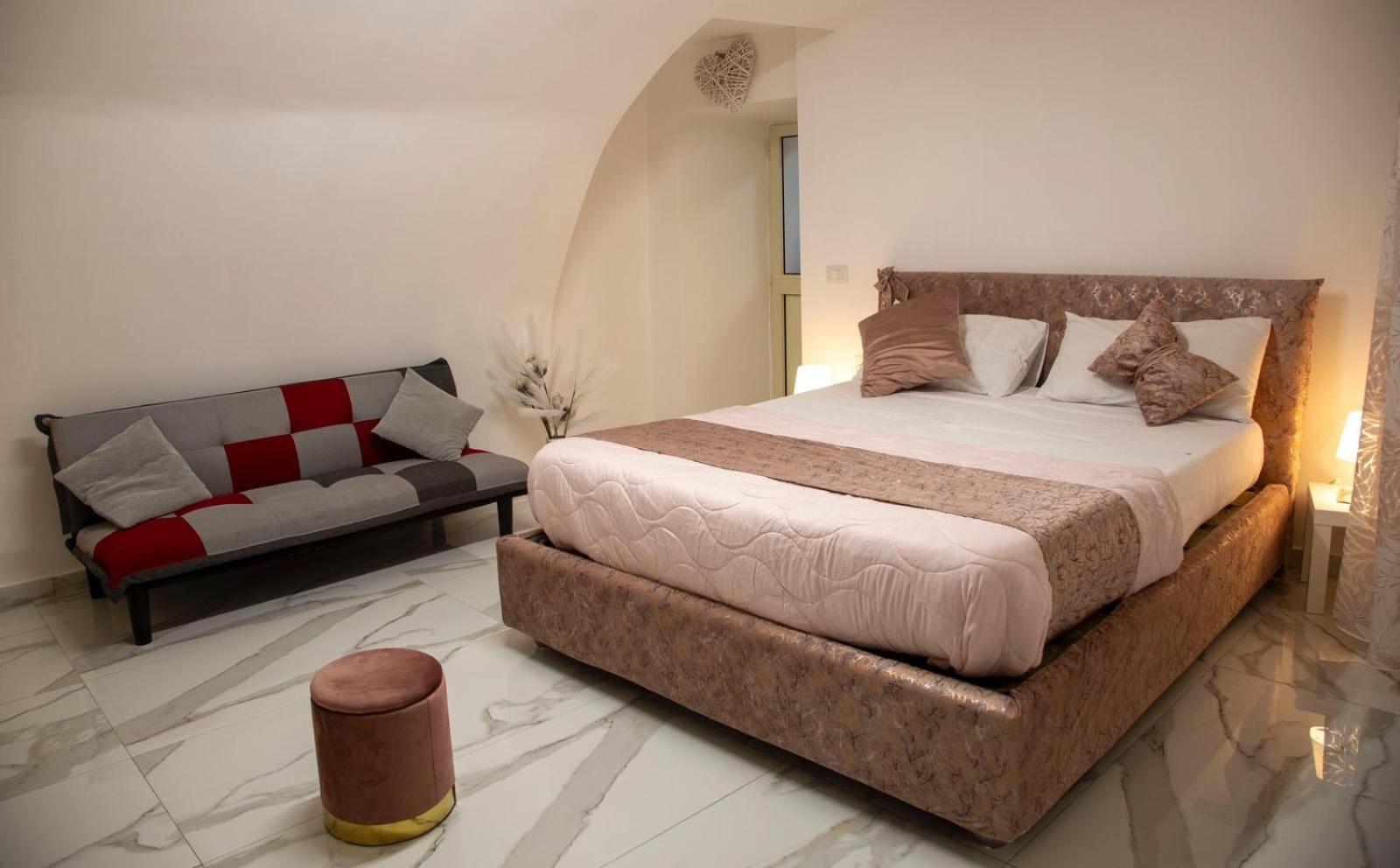 Tiluri Apartment Napoli Bagian luar foto